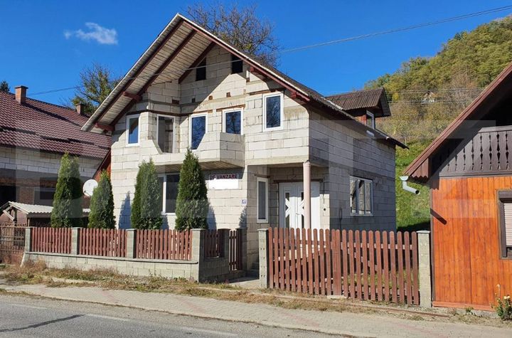 Casă - 5 camere de vanzare BISTRITA - Bistrita-Nasaud anunturi imobiliare Bistrita-Nasaud