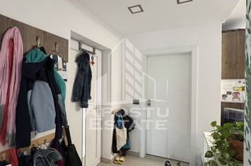 Vila deosebită parte dintr-un triplex anunturi imobiliare Timis