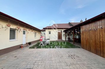 Casa individuala renovata, 2 fronturi stradale, centrala proprie anunturi imobiliare Timis