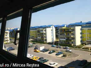 De ce îşi scot ANL-iştii apartamentele la vânzare şi cât cer pe ele
