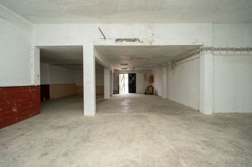 Spațiu industrial 450 mp în BI.PE. Drama anunturi imobiliare Grecia