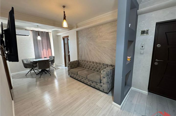 Apartament 3 camere de vanzare CENTRAL - Vrancea anunturi imobiliare Vrancea