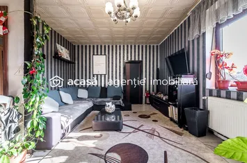 Apartament tip casă | 3 camere & curte | zona Colegiului Moise Nicoară anunturi imobiliare Arad