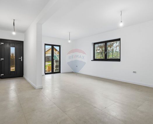 Casă 3 cam Chicerea, 80 mp