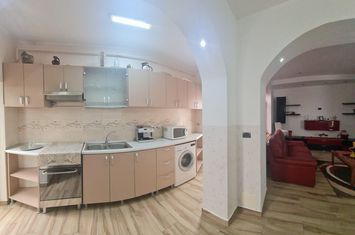 Casa 3 camere + spatiu comercial zona centrala Odobesti anunturi imobiliare Vrancea