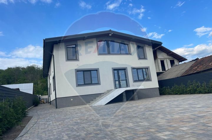Spațiu comercial de 396 mp de vânzare anunturi imobiliare Vaslui