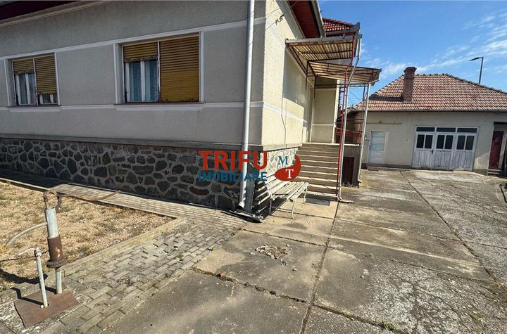Casă - 4 camere de vanzare CENTRAL - Alba anunturi imobiliare Alba