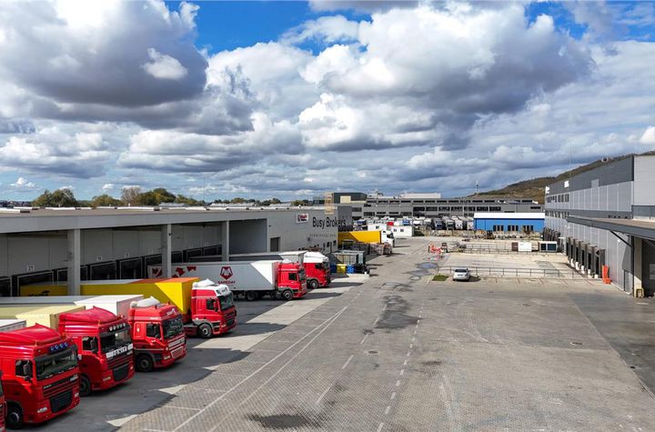 Spațiu industrial de inchiriat EST - Sibiu anunturi imobiliare Sibiu