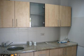 Casă - 4 camere de inchiriat CENTRAL - Bacau anunturi imobiliare Bacau