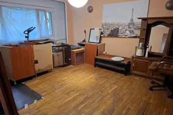 Apartament cu 4 camere decomandate cu liniste si spatiu verde anunturi imobiliare Bucuresti
