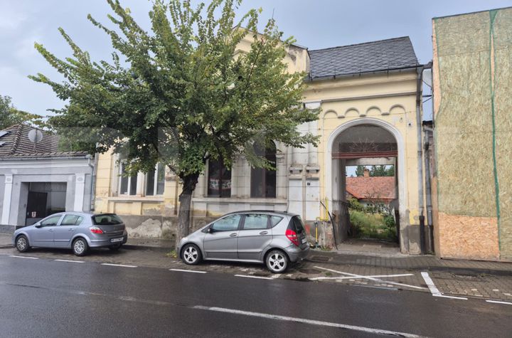 Casă - 12 camere de vanzare TARGU MURES - Mures anunturi imobiliare Mures