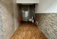 385 €, Spațiu comercial
