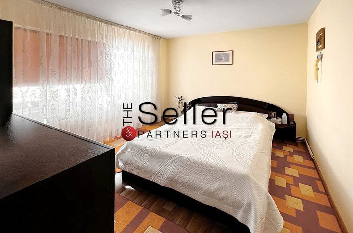 Apartament 2 camere Podu Roș, etaj 3, 55 mp, mobilat anunturi imobiliare Iasi