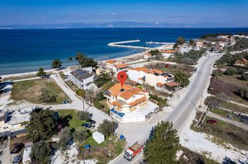 Casă 310 mp în Skala Rachoniou, 80 metri de mare anunturi imobiliare Grecia