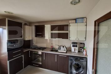 Apartament 3 camere de vanzare MICRO 11 - Dambovita anunturi imobiliare Dambovita