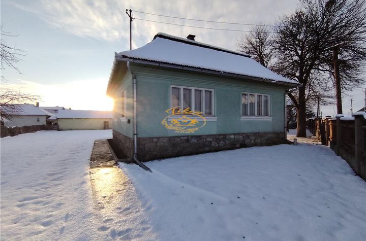Casă - 3 camere de inchiriat GHEORGHENI - Harghita anunturi imobiliare Harghita