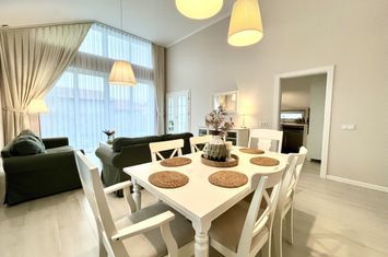 Casă - 4 camere de vanzare CIHEI - Bihor anunturi imobiliare Bihor