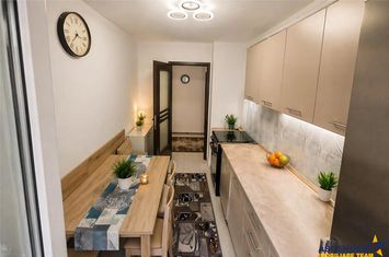 Apartament 2 camere de vanzare TRACTORUL - Brasov anunturi imobiliare Brasov
