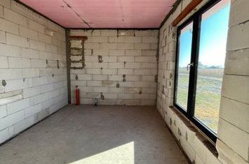 Casă - 4 camere de vanzare FRATAUTII VECHI - Suceava anunturi imobiliare Suceava