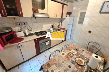 Apartament cu 3 Camere, Etaj Intermediar, Lift, Zonă Ultracentrală anunturi imobiliare Alba