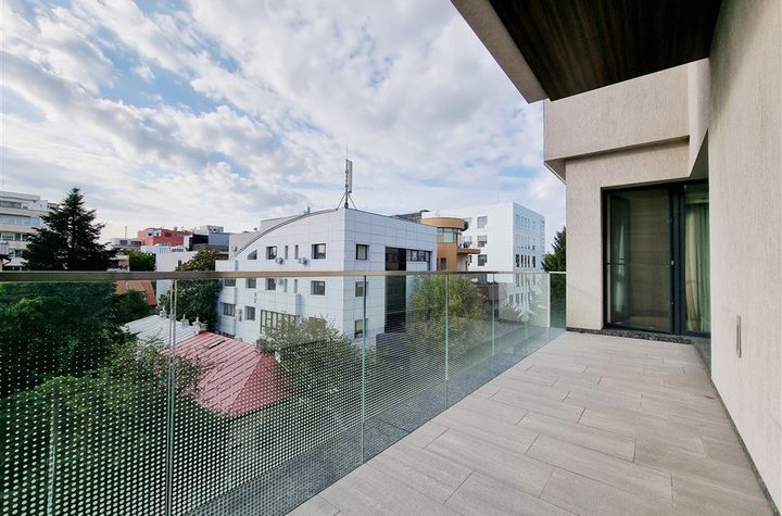 Apartament 3 camere de inchiriat AVIATORILOR - Bucuresti anunturi imobiliare Bucuresti