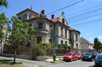Cladire istorica in centrul orasului anunturi imobiliare Bihor
