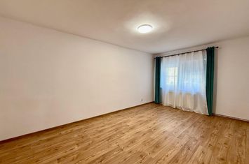 Apartament 3 camere de vanzare TEREZIAN - Sibiu anunturi imobiliare Sibiu