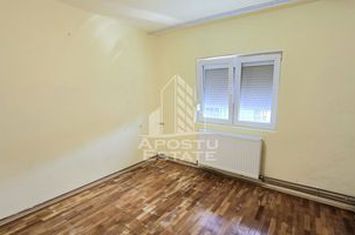Apartament cu 3 camere, 2 bai, centrala proprie, zona Aradului anunturi imobiliare Timis