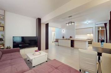 Apartament 4 camere | 128 mp total | Unirii-Alba Iulia anunturi imobiliare Bucuresti