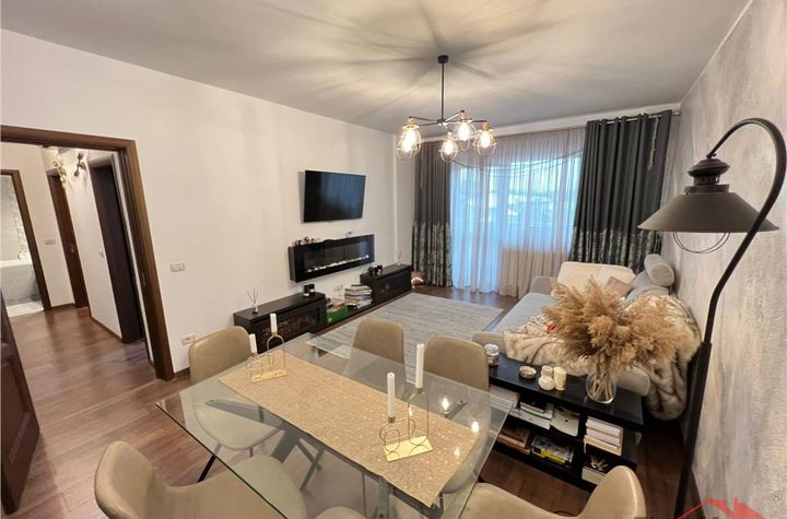 Apartament 2 camere de vanzare ULTRACENTRAL - Vrancea anunturi imobiliare Vrancea