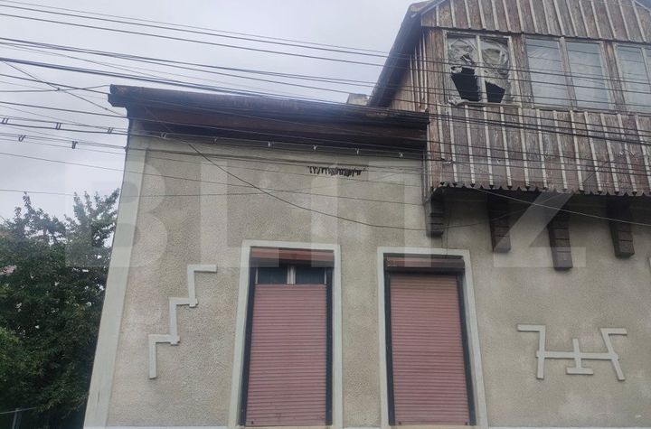 Vilă - 7 camere de vanzare RADAUTI - Suceava anunturi imobiliare Suceava