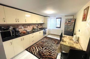 Casă - 4 camere de vanzare COADA IZVORULUI - Prahova anunturi imobiliare Prahova
