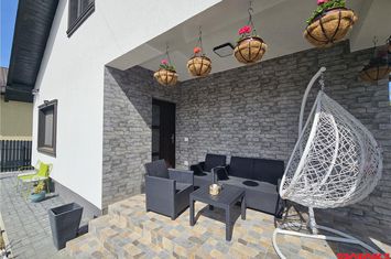 Casă - 3 camere de vanzare HEMEIUS - Bacau anunturi imobiliare Bacau