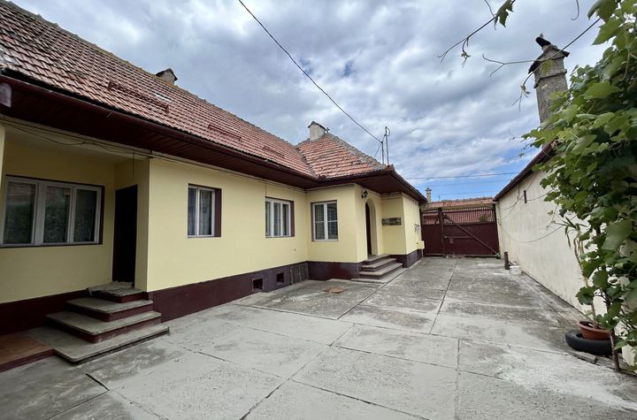 Inchiriere spatiu birouri Zarnesti | 21 de camere | Suprafata 450 mp anunturi imobiliare Brasov