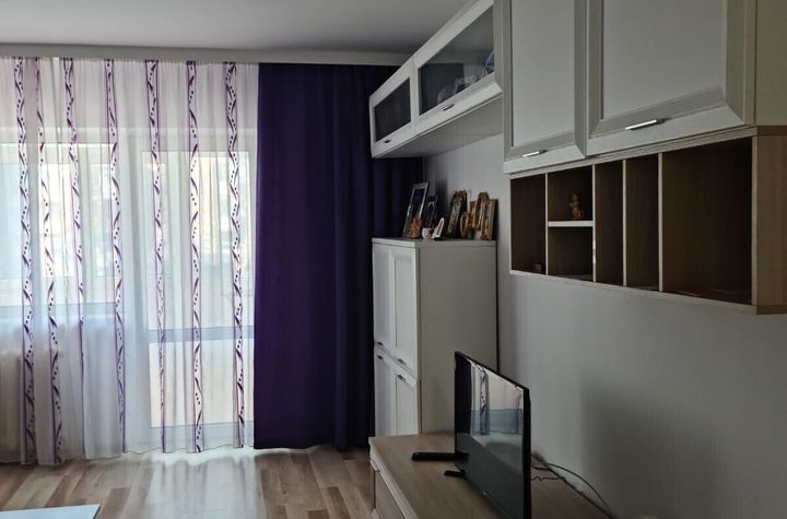 Apartament 3 camere de vanzare CENTRAL - Vrancea anunturi imobiliare Vrancea