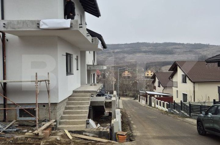Vilă - 4 camere de vanzare SANCRAIU DE MURES - Mures anunturi imobiliare Mures
