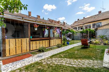 Vilă - 16 camere de vanzare ARAD - Arad anunturi imobiliare Arad