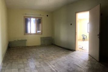 Casă 65 mp pe teren 1316 mp în Monovrisi anunturi imobiliare Grecia