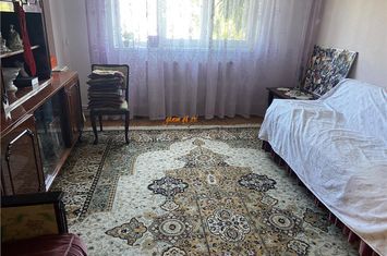 Apartament 3 camere de vanzare GARA - Vrancea anunturi imobiliare Vrancea