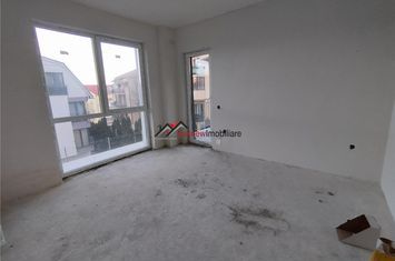 Apartament 3 camere de vanzare FLORESTI - Cluj anunturi imobiliare Cluj