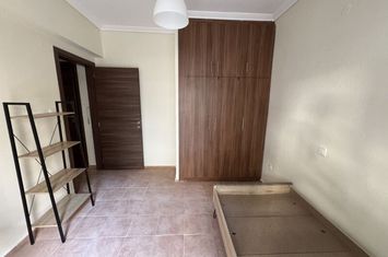 Garsonieră 30 mp, etaj 1, în centrul Serres anunturi imobiliare Grecia