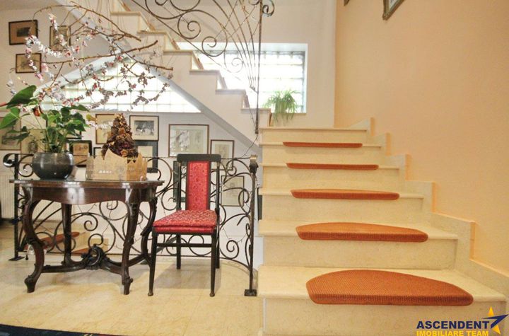 Apartament 3 camere de inchiriat CENTRUL ISTORIC - Brasov anunturi imobiliare Brasov