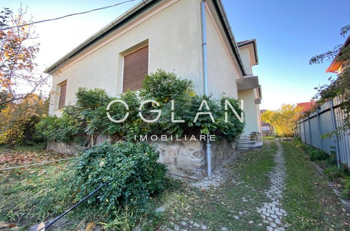 Casă - 4 camere de vanzare SIBIU - Sibiu anunturi imobiliare Sibiu