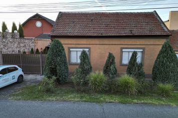 Casă de cărămidă cu teren de 676 mp in Grădiște anunturi imobiliare Arad
