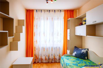 Apartament 3 camere de vanzare CENTRAL - Brasov anunturi imobiliare Brasov