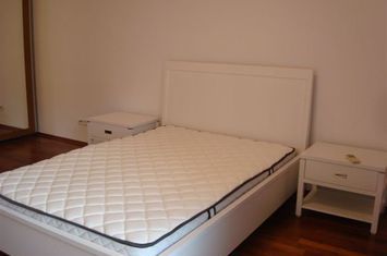 Garsonieră de vanzare P-TA VICTORIEI - Bucuresti anunturi imobiliare Bucuresti