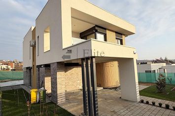 Vila / Casa de vanzare in Oradea, zona Dealuri anunturi imobiliare Bihor