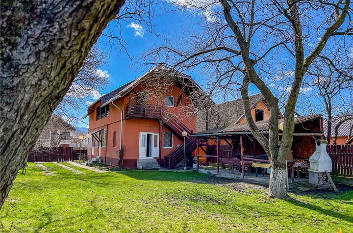 Casă - 7 camere de vanzare CENTRAL - Covasna anunturi imobiliare Covasna