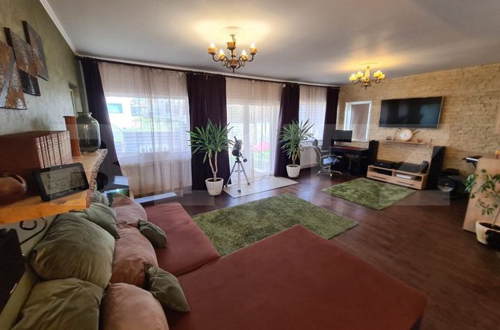 Vilă - 4 camere de vanzare DEZMIR - Cluj anunturi imobiliare Cluj