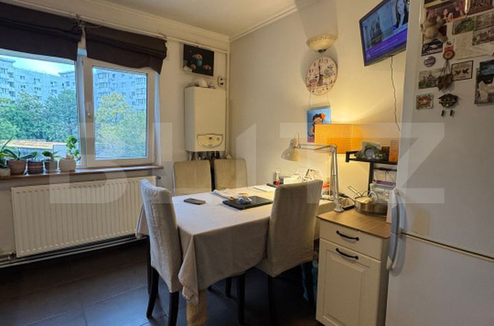 Apartament 3 camere de vanzare BUCURESTI - Bucuresti anunturi imobiliare Bucuresti